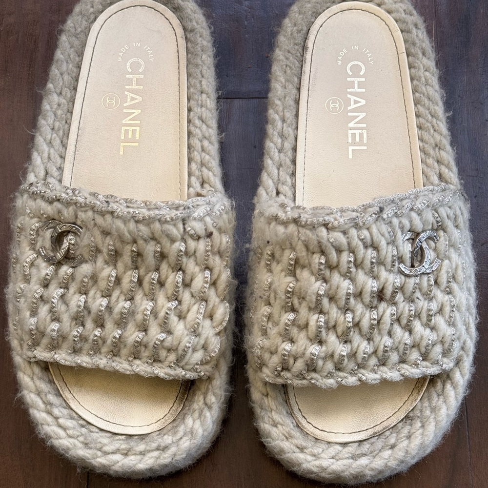 CHANEL Cream Knit Sandals
